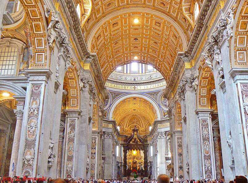 Visiting the largest church in the world in Rome, Italy

