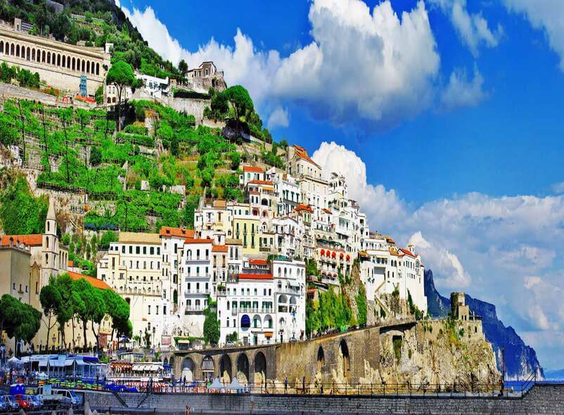 Stay with Rome Tour Ticket to enjoy a day trip to the Amalfi coast of Italy.