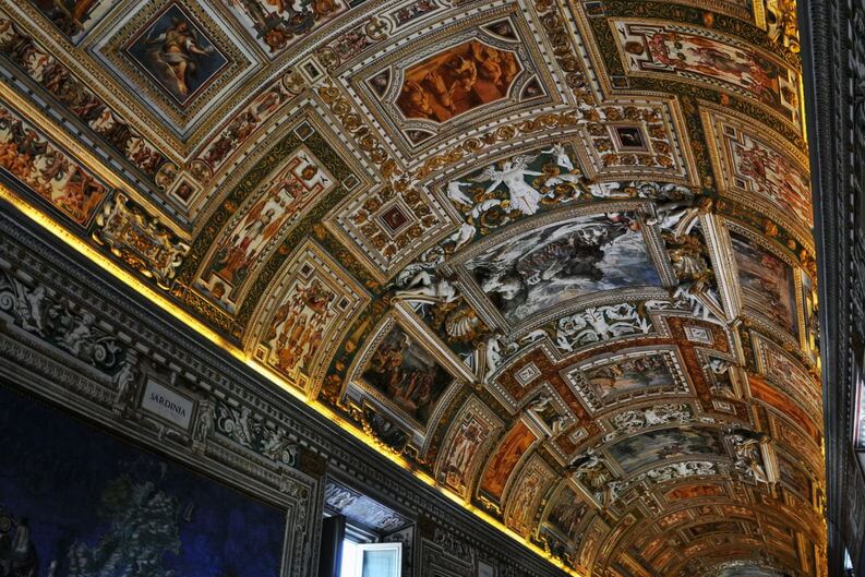 What need to know before visiting the Sistine Chapel and Vatican Museum