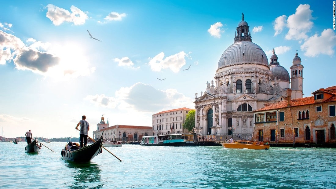 There are many non-touristy things to do on Italy tour