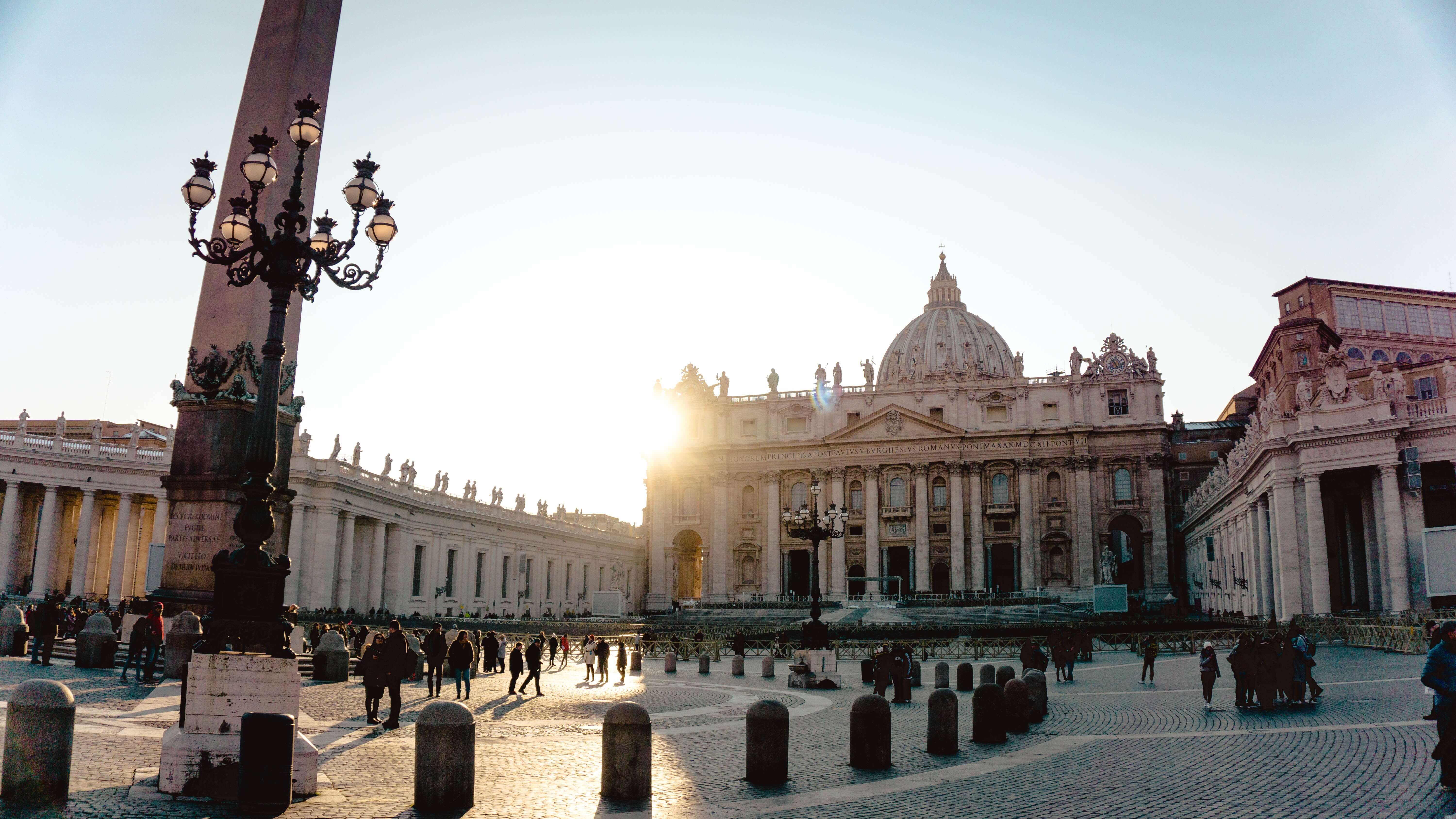 The Best Time of Day For a Vatican City Early Morning Tour