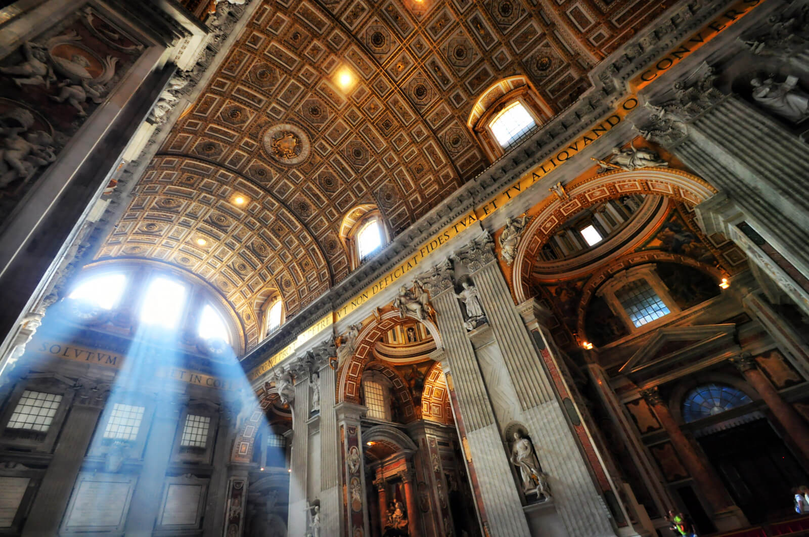 What to See at Vatican Early Morning Tour