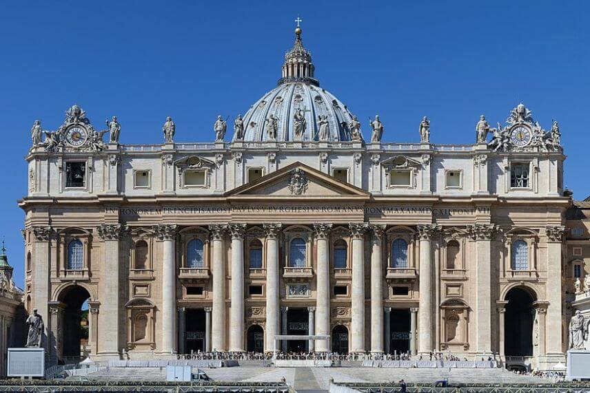 A Comprehensive Tour Guide for Saint Peter's Basilica with Rome Tour Tickets